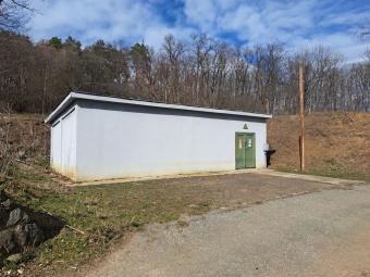 Eladó ipari telek Iklad pirotechnikai anyagok tárolása